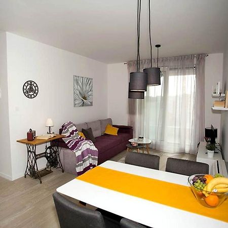 Apartment Sweet Daisy With Parking Zara Esterno foto