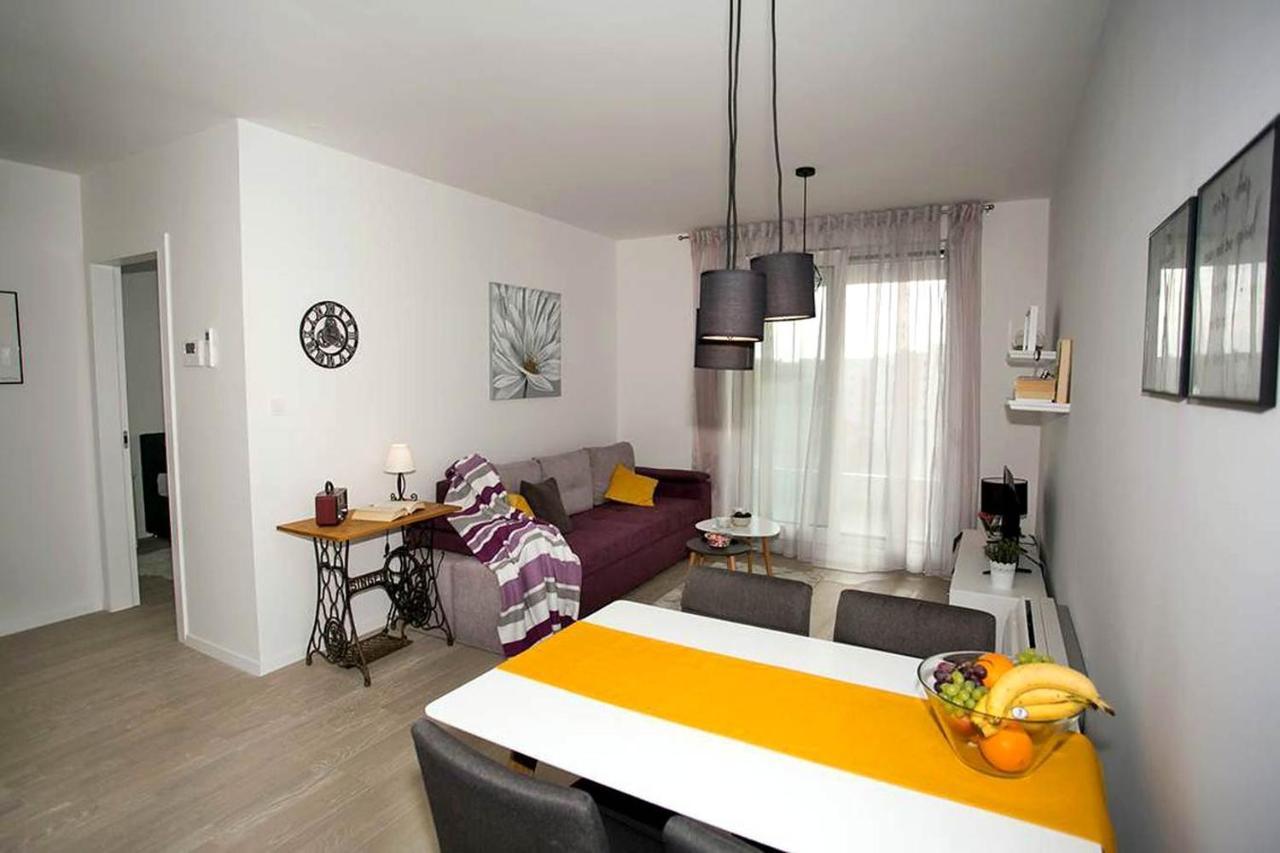 Apartment Sweet Daisy With Parking Zara Esterno foto