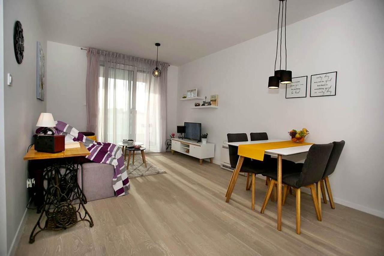 Apartment Sweet Daisy With Parking Zara Esterno foto