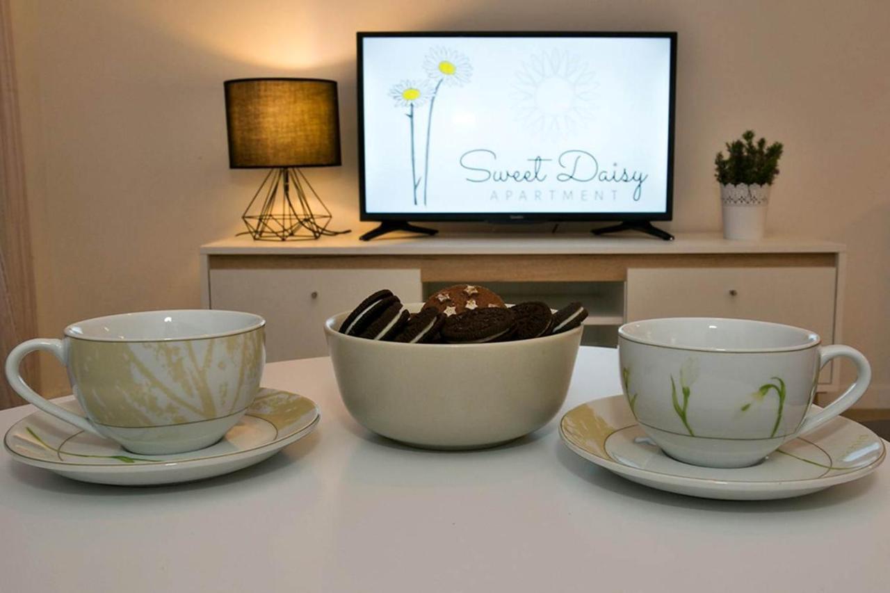 Apartment Sweet Daisy With Parking Zara Esterno foto